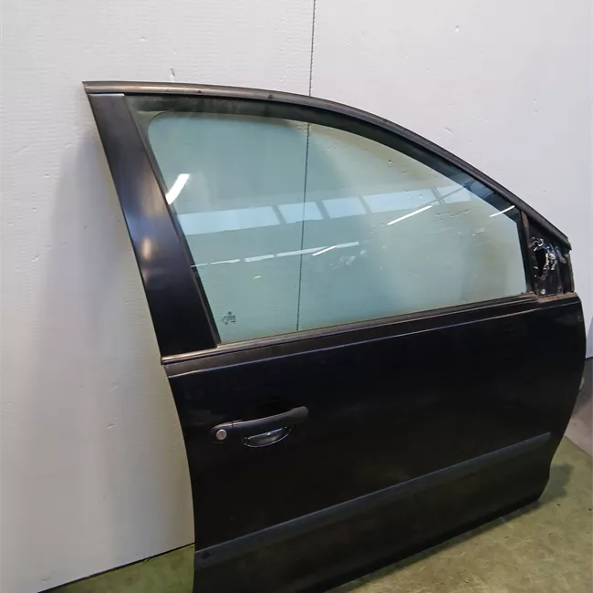 Porta anteriore destra