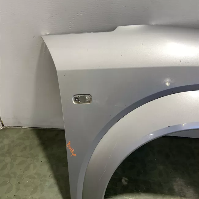 Parafango anteriore destro primer