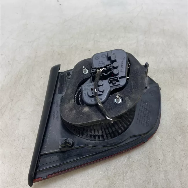 Fanale posteriore parte interno sinistro HELLA