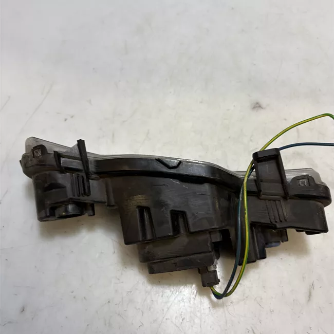 Fanalino anteriore sinistro