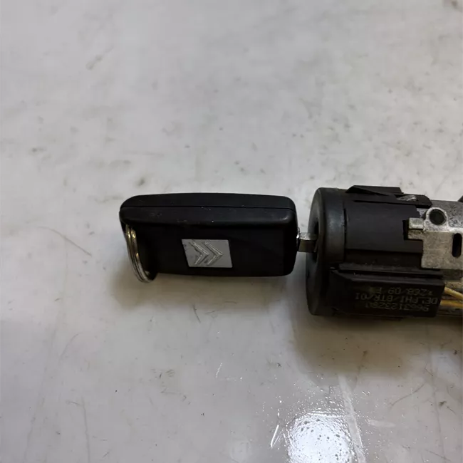 Bloccasterzo Combinazione da precisare