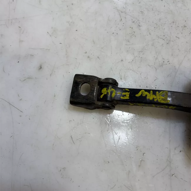 Fermo porta anteriore sinistro