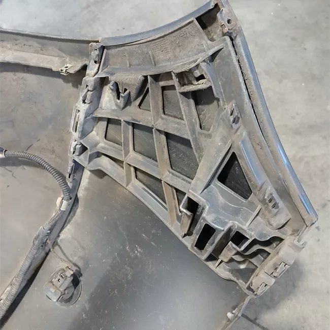 Paraurti posteriore con sensore parcheggio primer