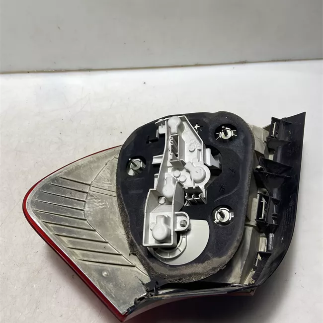 Fanale posteriore sinistro