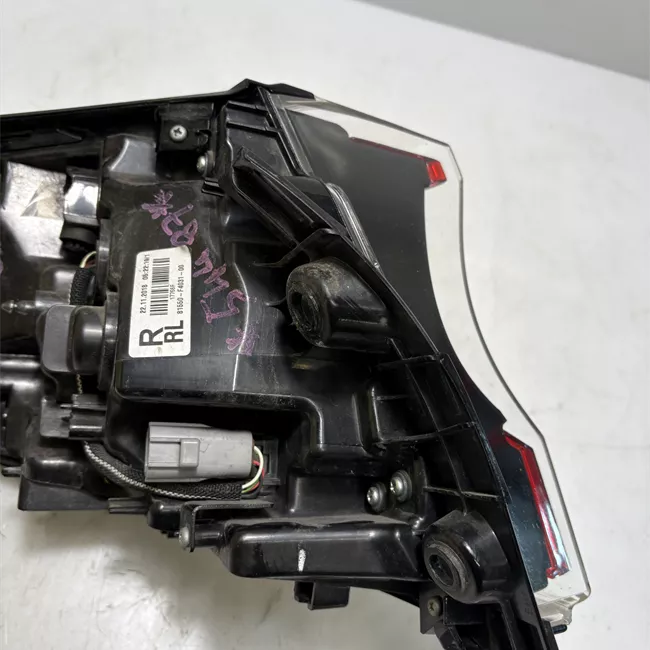 Fanale posteriore parte esterno destro Led