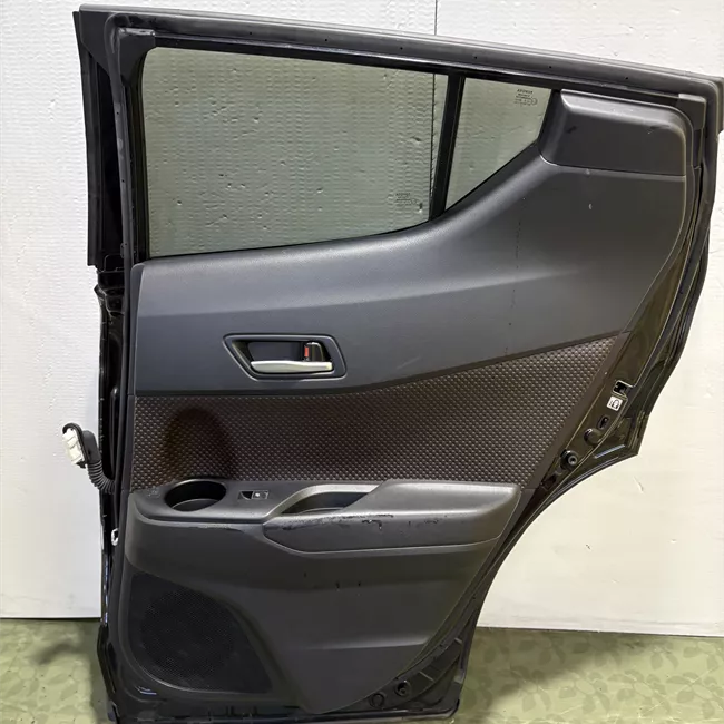 Porta posteriore destra