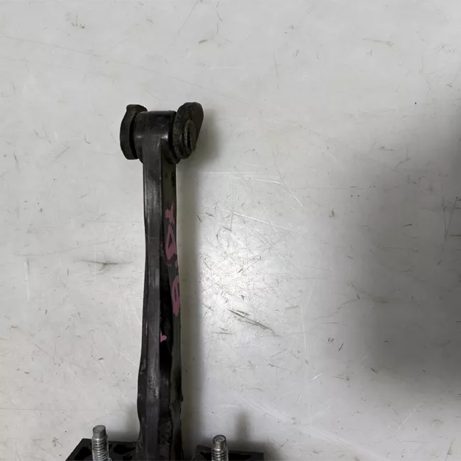 Fermo porta anteriore destro