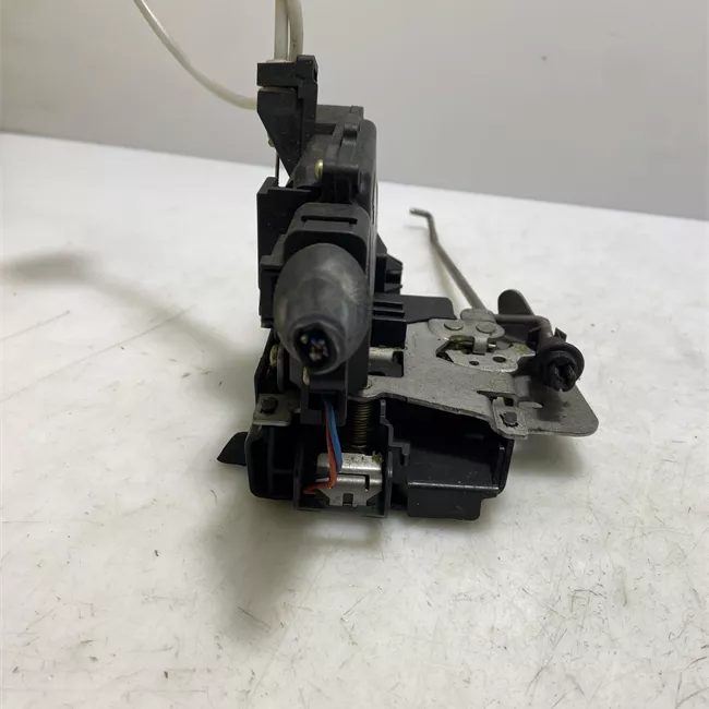 Serratura porta anteriore sinistra