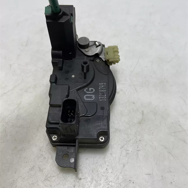 Serratura porta anteriore destra