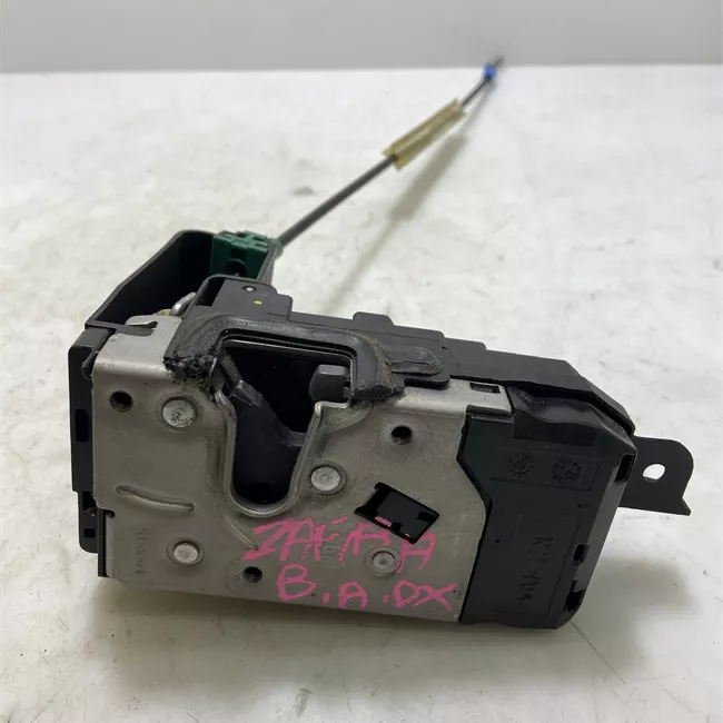 Serratura porta anteriore destra