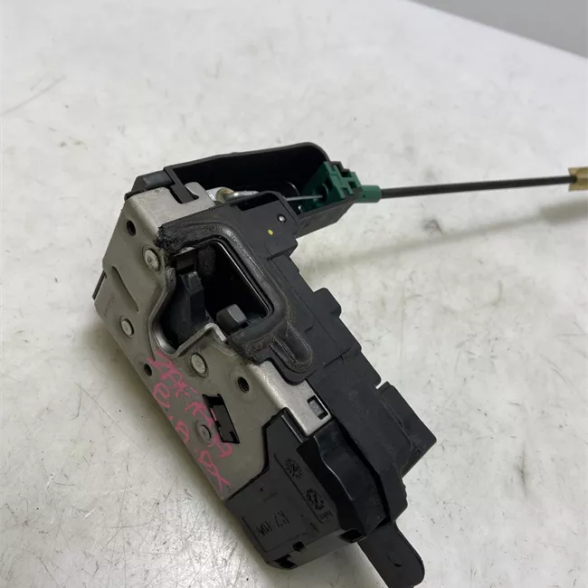 Serratura porta anteriore destra