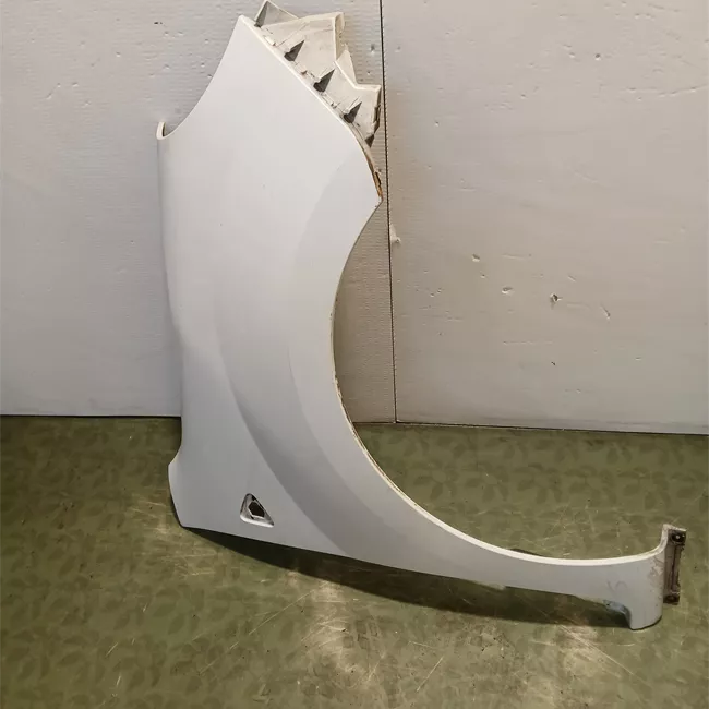 Parafango anteriore destro