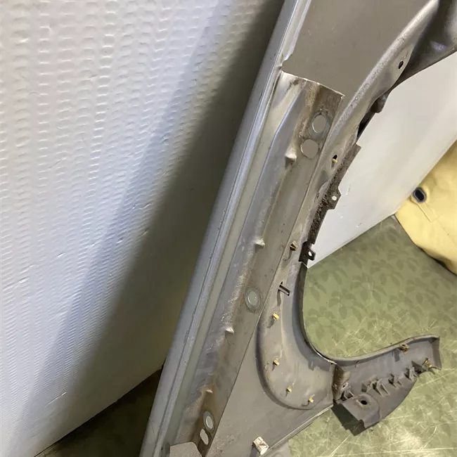 Parafango anteriore destro