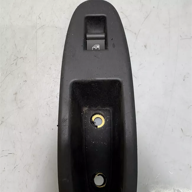 Interruttore alzacristalli porta posteriore sinistro