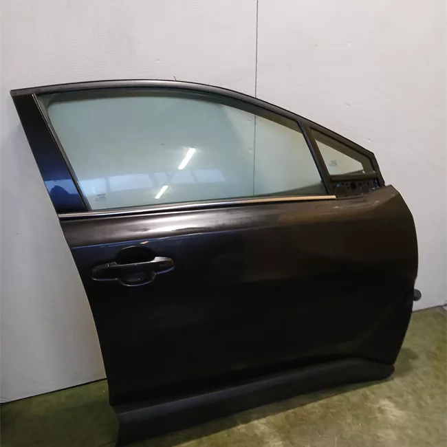 Porta anteriore destra