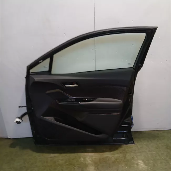 Porta anteriore destra