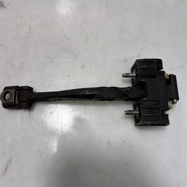 Fermo porta anteriore destro