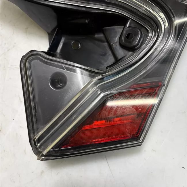 Fanale posteriore parte interno destro Led