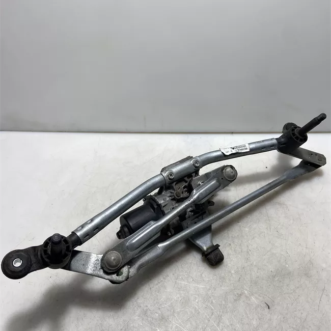 Meccanismo tergiparabrezza con motorino