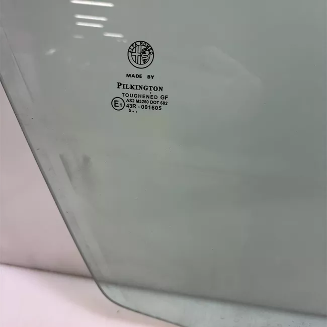 Scendente porta anteriore destro