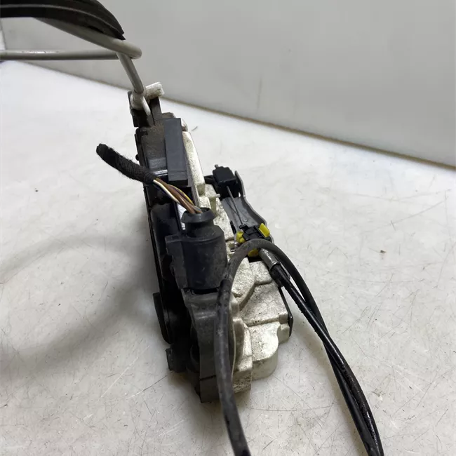 Serratura porta posteriore destra