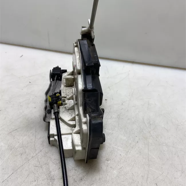 Serratura porta posteriore sinistra