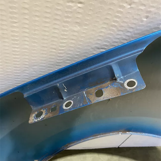 Parafango anteriore destro