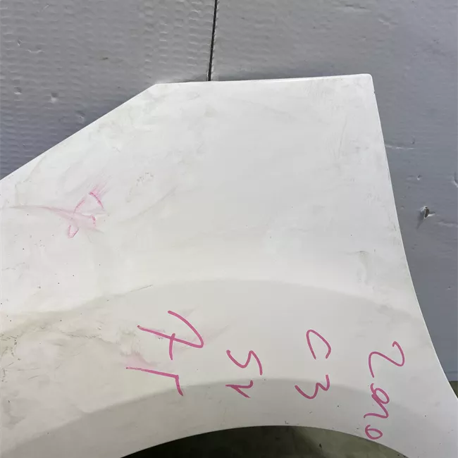 Parafango anteriore sinistro