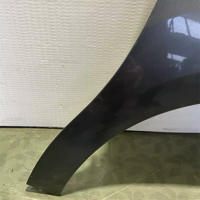 Parafango anteriore destro