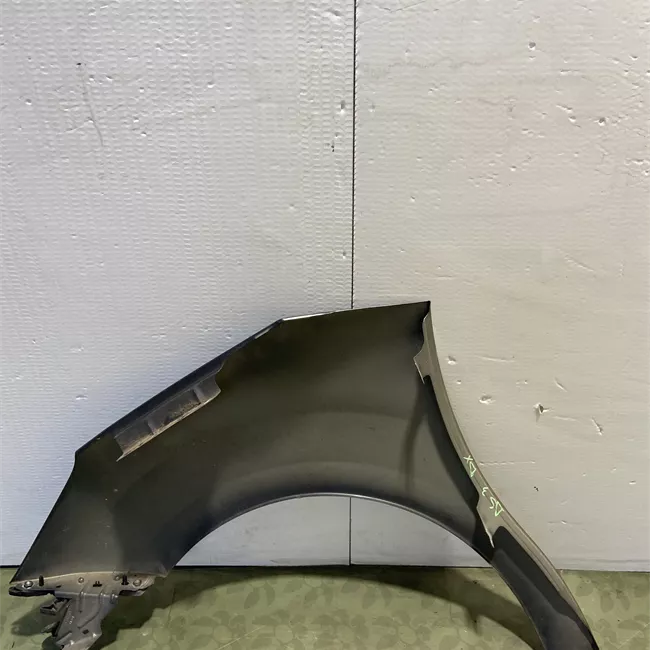 Parafango anteriore destro