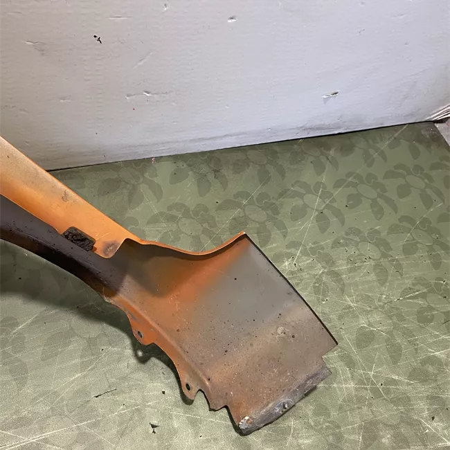 Parafango anteriore destro