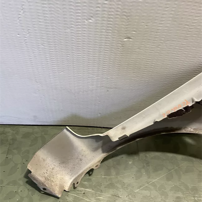 Parafango anteriore sinistro