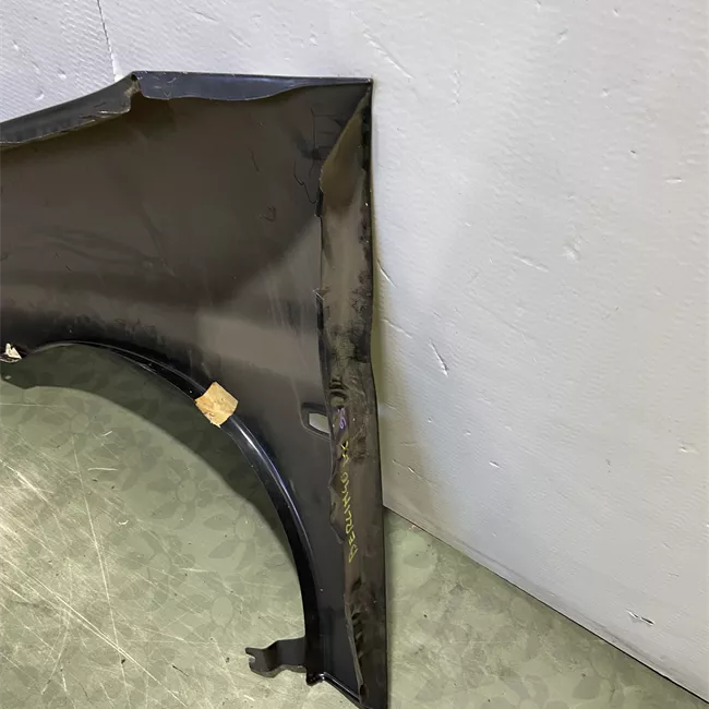 Parafango anteriore destro con protezioni laterale verniciati