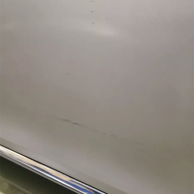 Porta anteriore destra