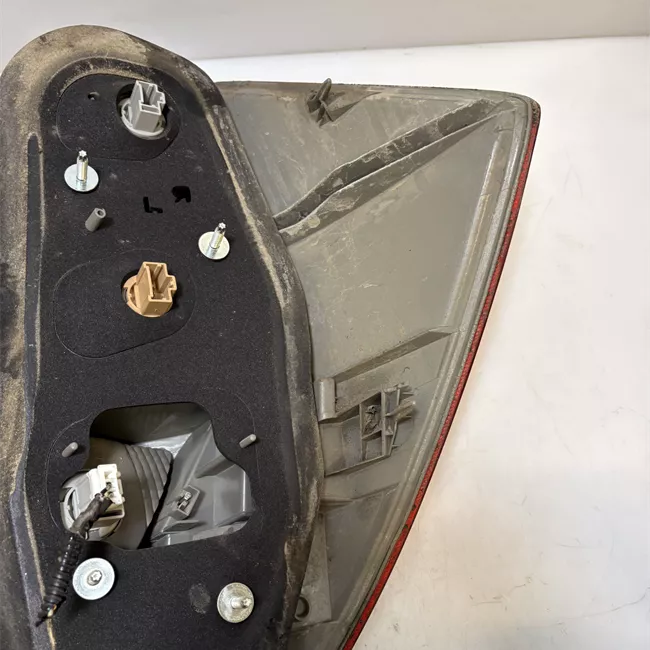 Fanale posteriore sinistro