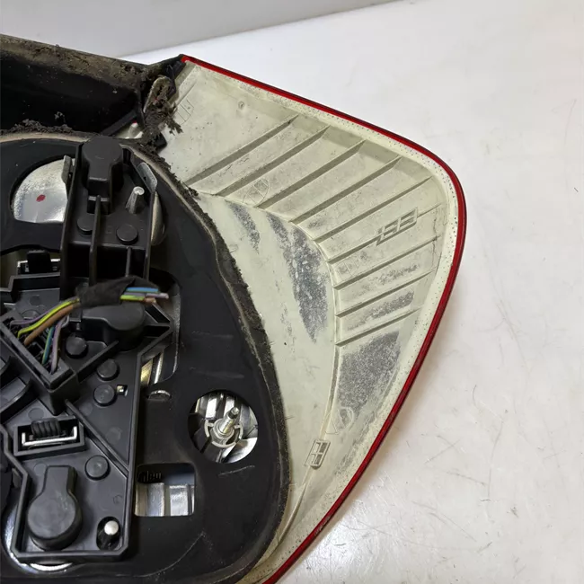 Fanale posteriore sinistro