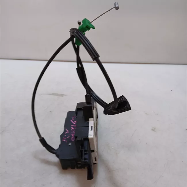 Serratura porta anteriore destra