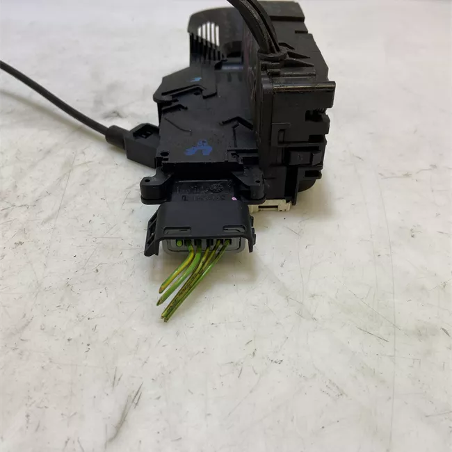 Serratura porta anteriore sinistra