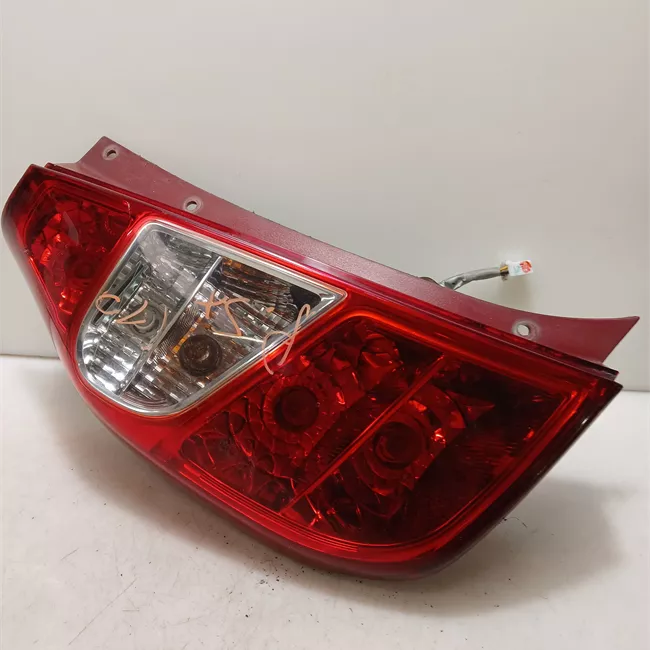 Fanale posteriore sinistro