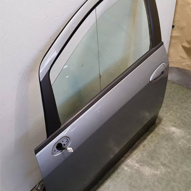 Porta anteriore sinistra