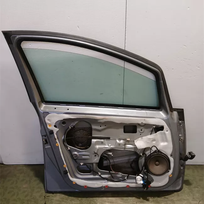 Porta anteriore sinistra