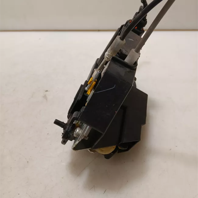 Serratura porta posteriore sinistra