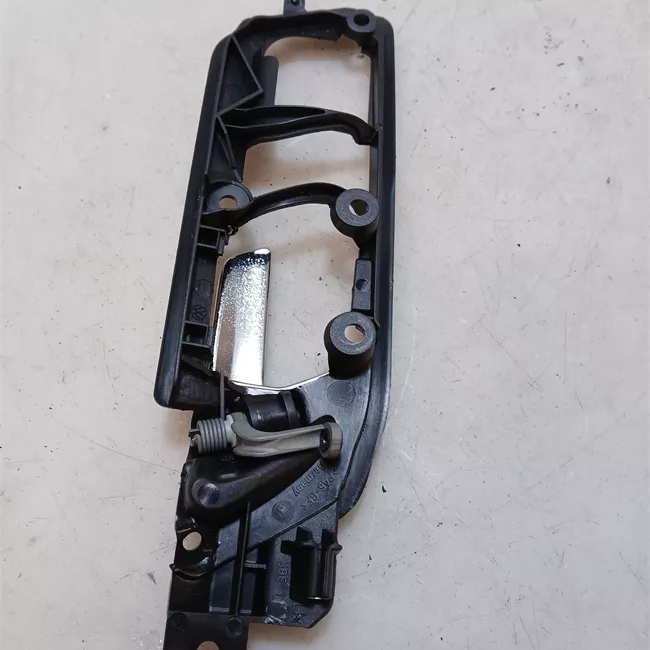 Maniglia interna apertura porta anteriore sinistra