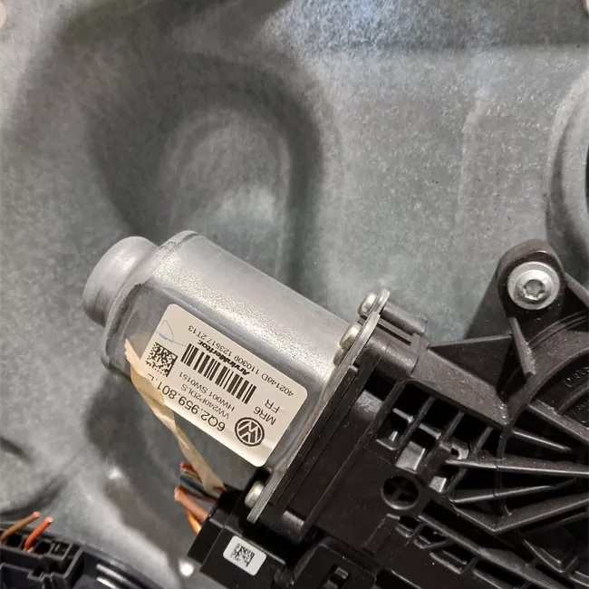 Alzacristallo elettrico porta anteriore destro