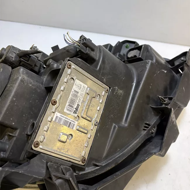 Proiettore sinistro Xeno 03-06<