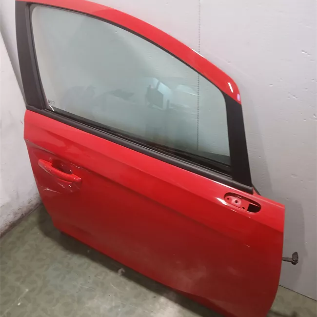 Porta anteriore destra