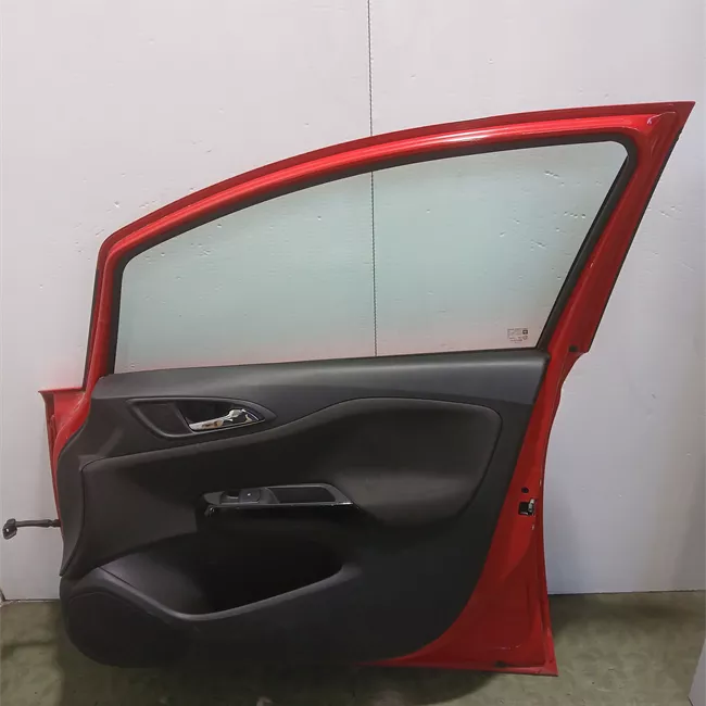 Porta anteriore destra
