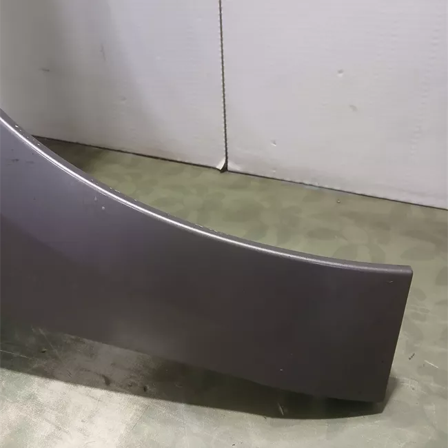 Parafango anteriore destro