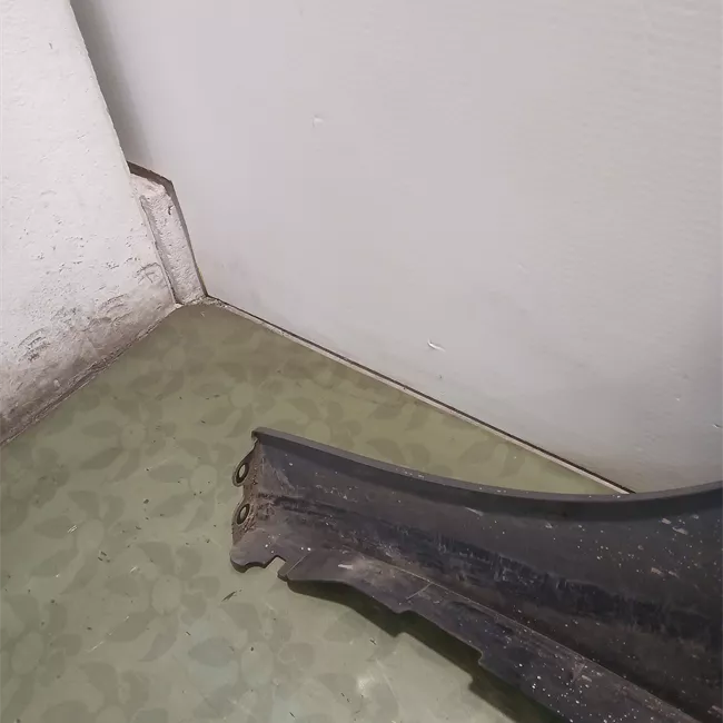 Parafango anteriore destro