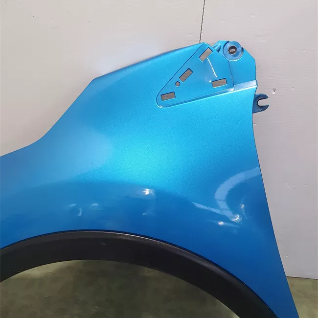 Parafango anteriore sinistro